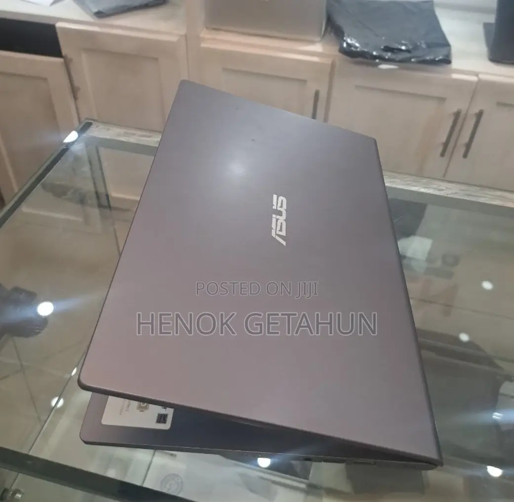 New Laptop Asus VivoBook 15 X505BA 8GB Intel Core I5 SSD 256GB