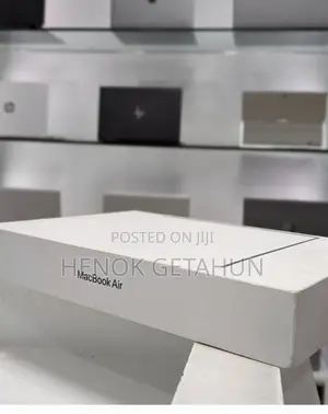 New Laptop Apple MacBook Air 2023 M2 8GB Apple M2 SSD 256GB