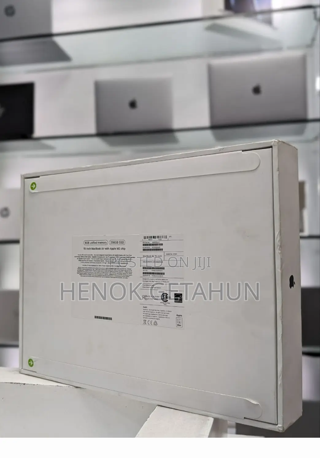 New Laptop Apple MacBook Air 2023 M2 8GB Apple M2 SSD 256GB