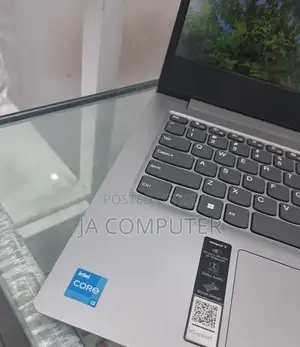 New Laptop Lenovo Ideapad 3 8GB Intel Core I3 SSD 256GB