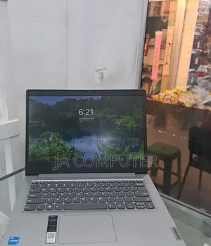 New Laptop Lenovo Ideapad 3 8GB Intel Core I3 SSD 256GB