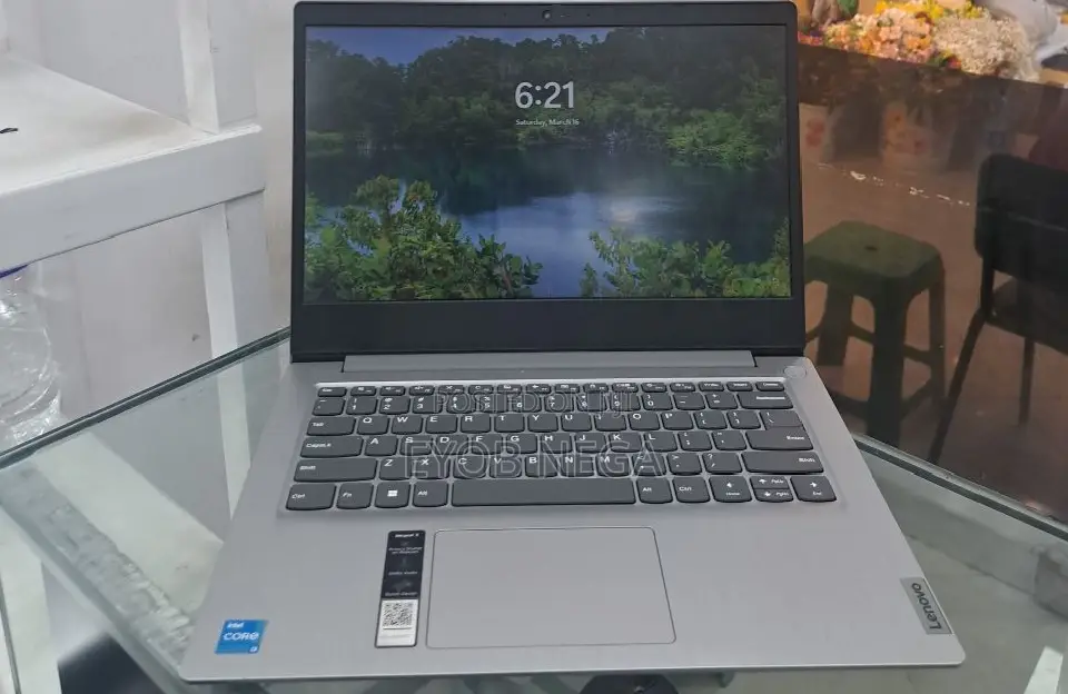 New Laptop Lenovo Ideapad 3 8GB Intel Core I3 SSD 256GB