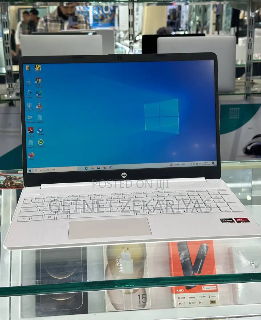 New Laptop HP Stream Notebook 8GB AMD Ryzen 5 SSD 256GB