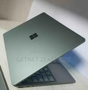 New Laptop Microsoft Surface Pro 8 8GB Intel Core I5 SSD 256GB