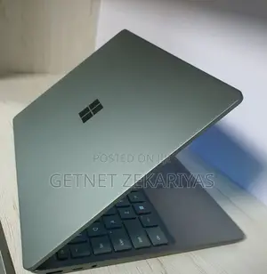 New Laptop Microsoft Surface Pro 8 8GB Intel Core I5 SSD 256GB