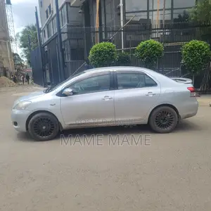 Toyota Belta 2007 Silver