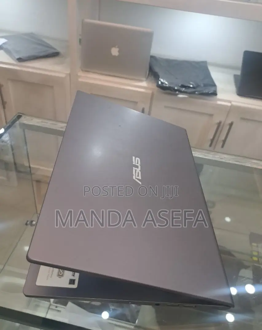 New Laptop Asus VivoBook 15 X505BA 8GB Intel Core I7 SSD 256GB