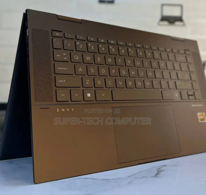 New Laptop HP Envy X360 8GB AMD Ryzen 5 SSD 512GB