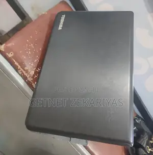 New Laptop Toshiba Satellite C665 4GB Intel Core I3 HDD 500GB