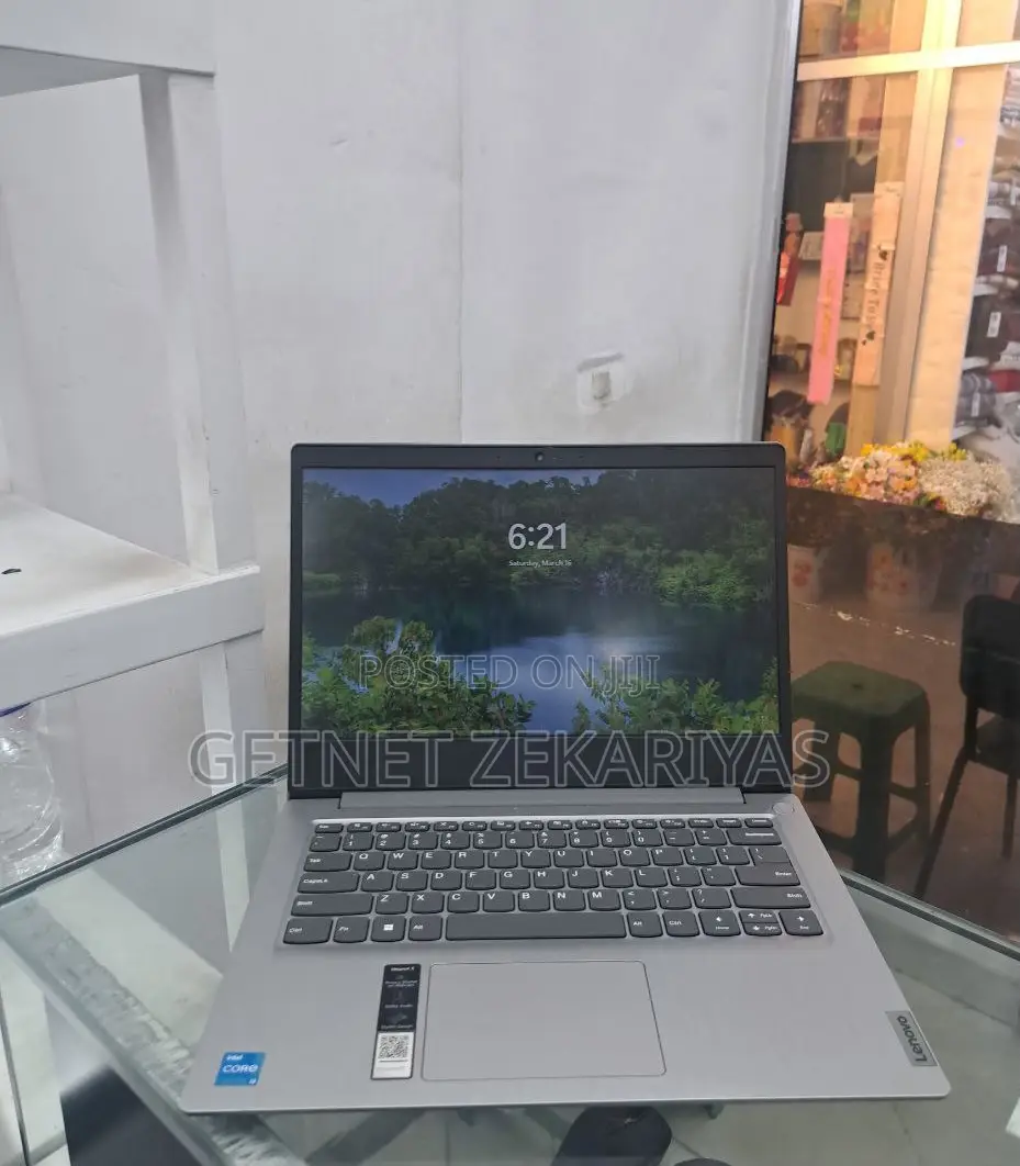New Laptop Lenovo Ideapad 3 8GB Intel Core I3 SSD 256GB