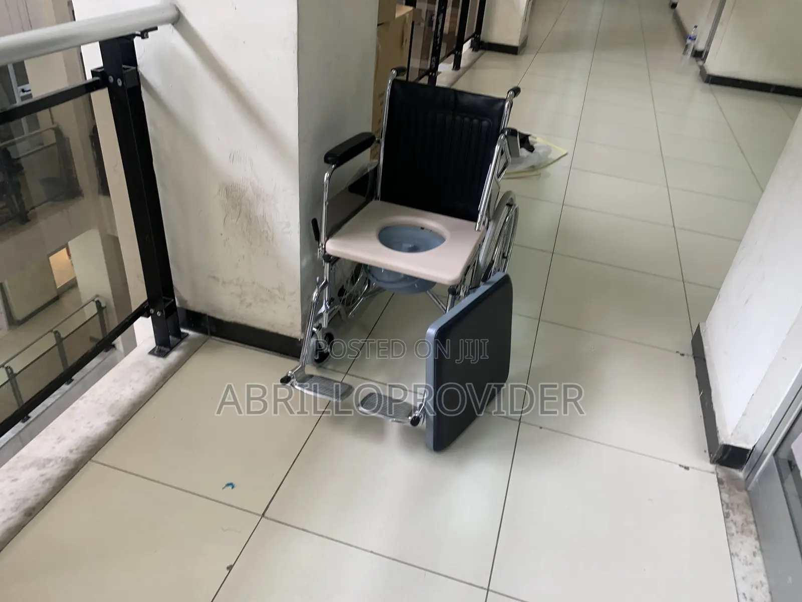 New Packed Toilets Wheelchair Wheelchair Wheelchair
