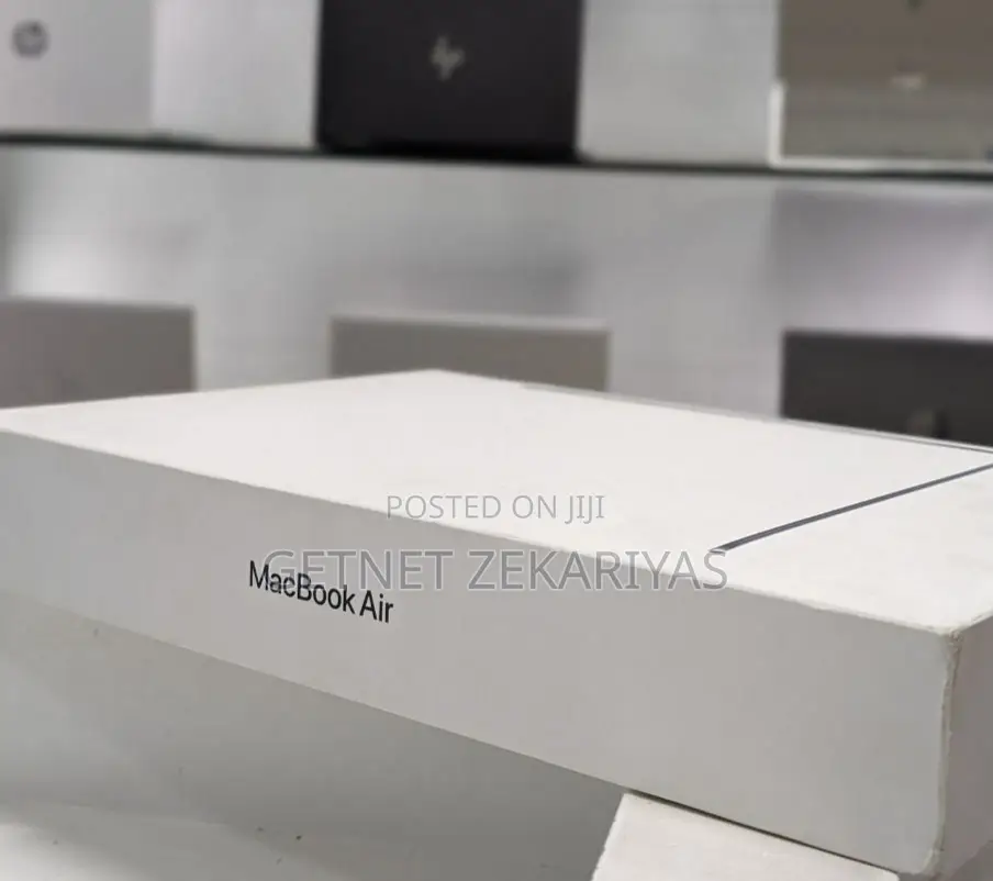 New Laptop Apple MacBook Air 2022 M2 8GB Apple M2 SSD 256GB