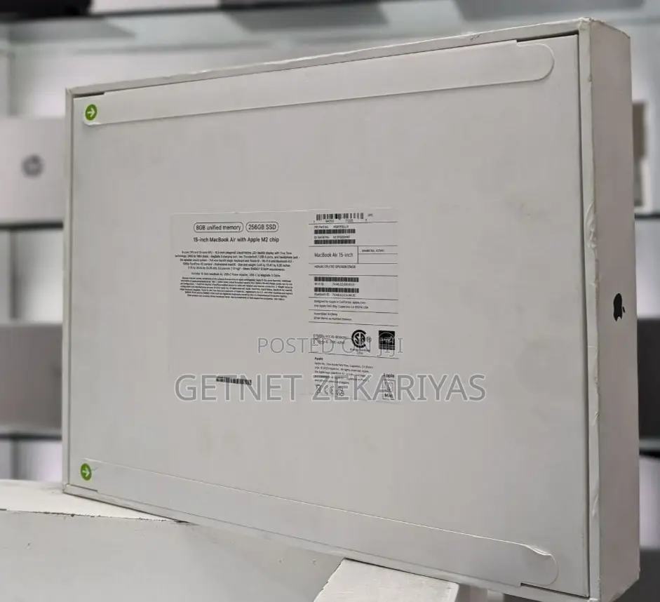 New Laptop Apple MacBook Air 2022 M2 8GB Apple M2 SSD 256GB