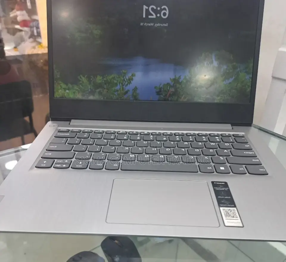 New Laptop Lenovo Ideapad 3 8GB Intel Core I3 SSD 256GB
