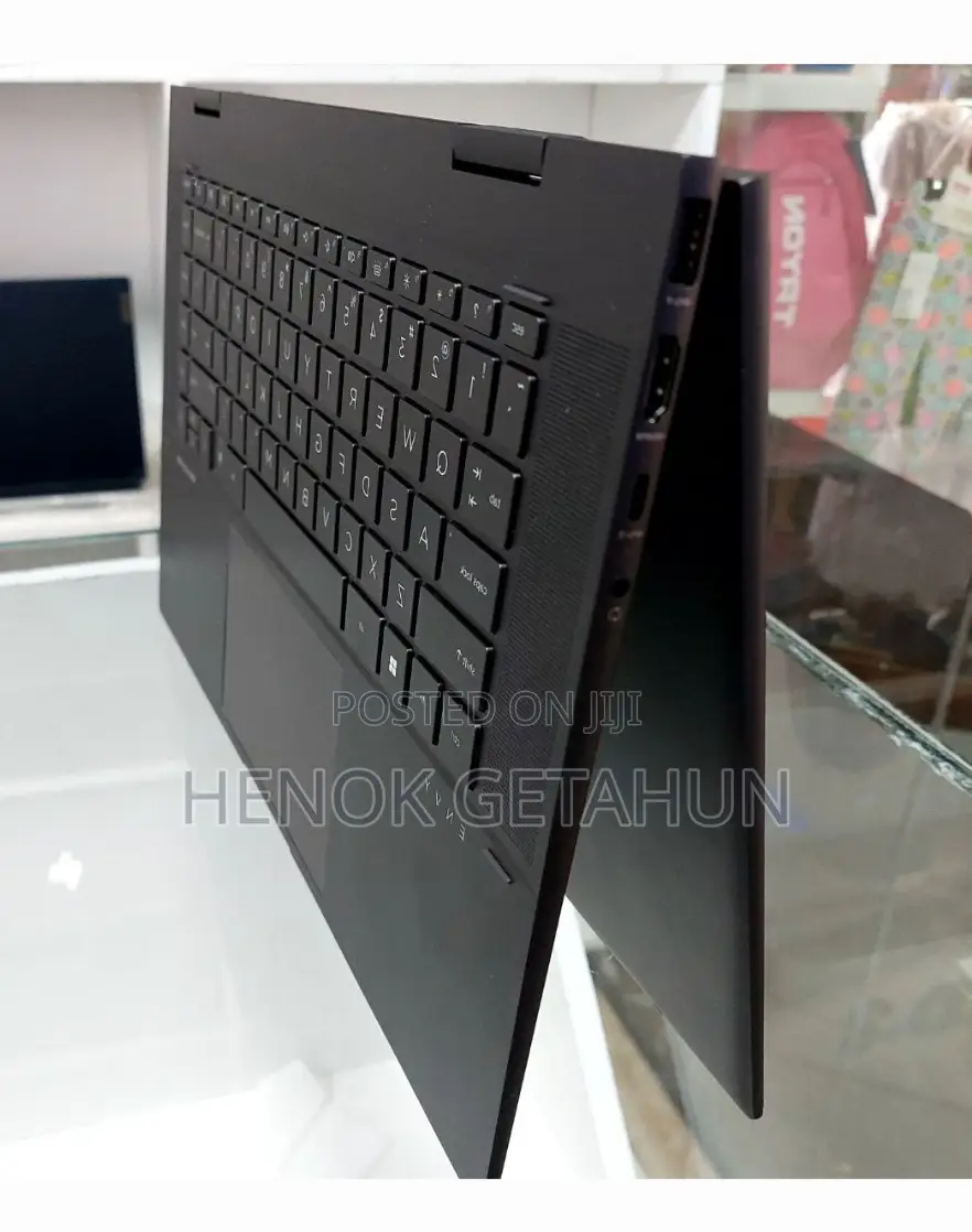 New Laptop HP Envy X360 16GB AMD Ryzen 7 SSD 512GB
