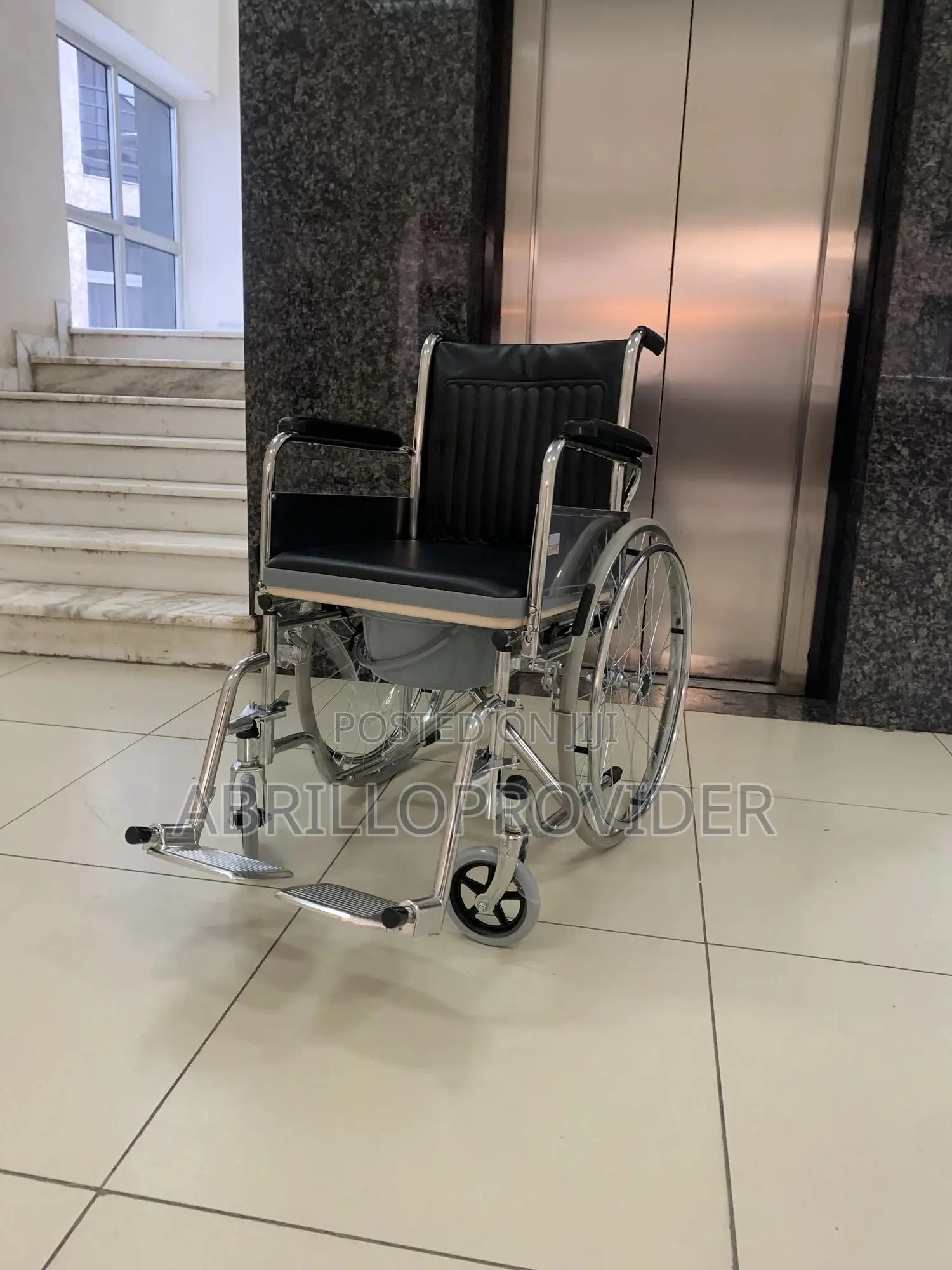 Commode Wheelchair Wheelchair ~Wheelchair:Wheelchair