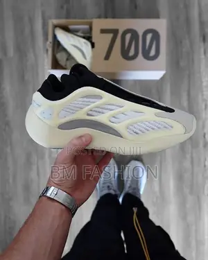 Adidas Yeezy 700 V3 | Cream Color