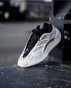 Photo - Adidas Yeezy 700 V3 | Cream Color