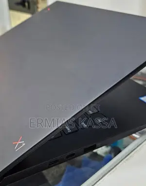 Photo - New Laptop Lenovo Thinkpad X1 Yoga 16GB Intel Core I7 SSD 512GB