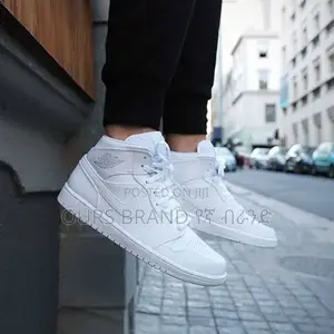 Photo - Nike Air Jordan 1 Triple White" Low Shoes for Men's