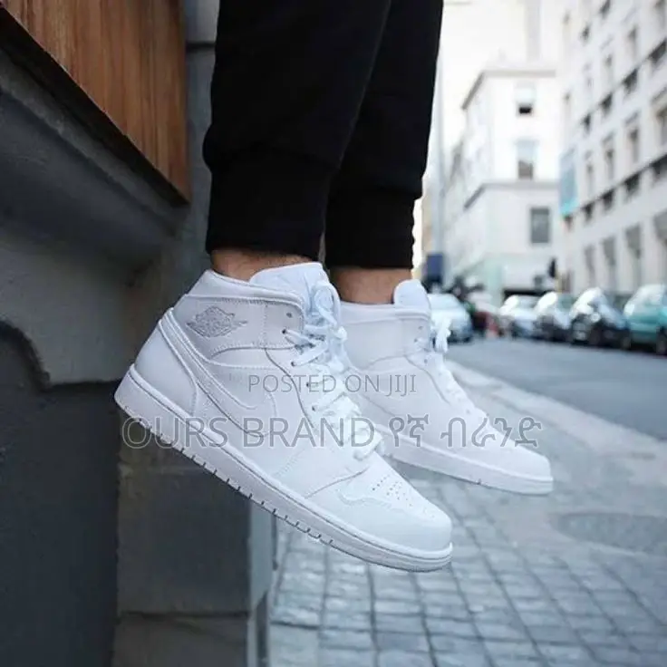 Nike Air Jordan 1 Triple White" Low Shoes for Men's
