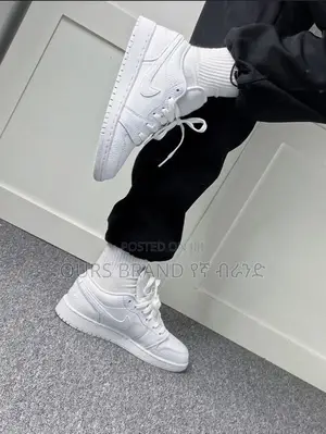 Nike Air Jordan 1 Triple White" Low Shoes for Men's