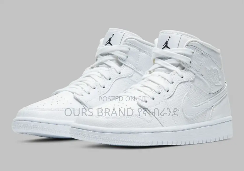 Nike Air Jordan 1 Triple White" Low Shoes for Men's