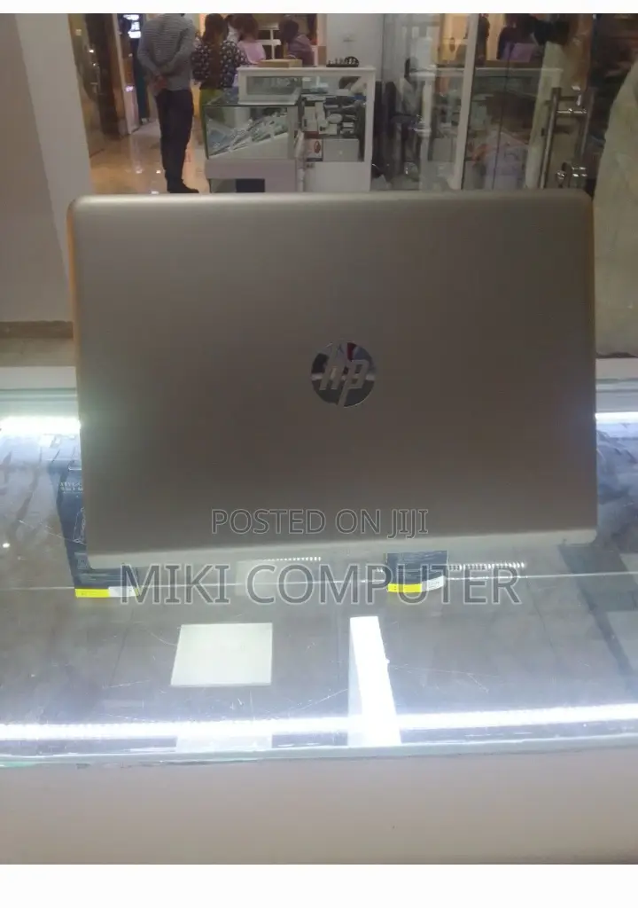 New Laptop HP Pavilion 15 8GB Intel Core I3 HDD 1T