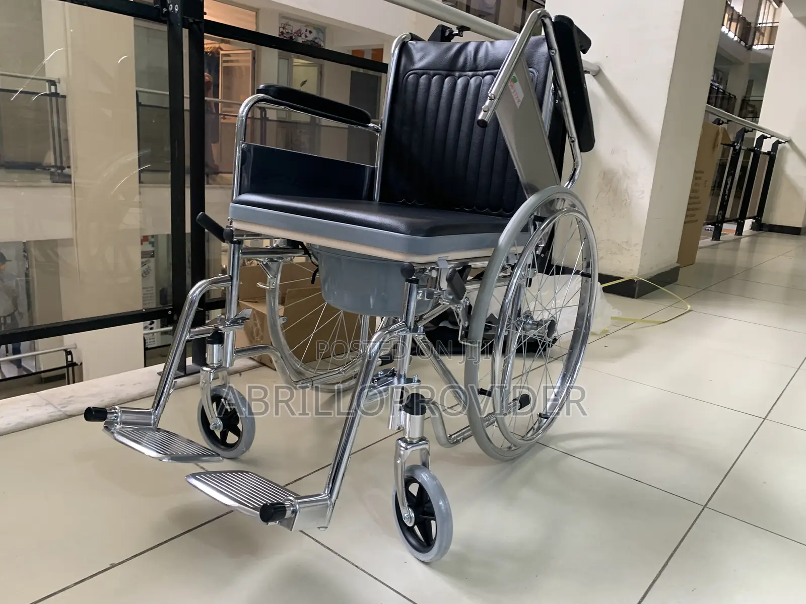 Toilet Wheelchair:Wheelchair:Commode:Wheelchair:Shower