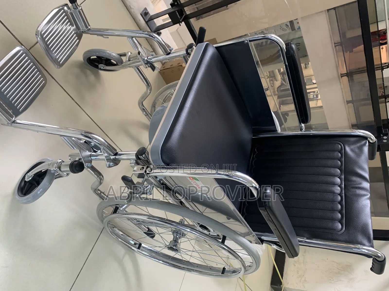 Toilet Access Wheelchair£Advance Wheelchair~Wheelchair 105G