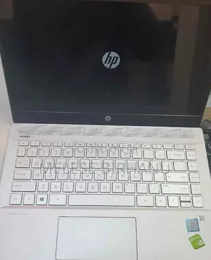 New Laptop HP Pavilion 14 8GB Intel Core I5 SSD 256GB