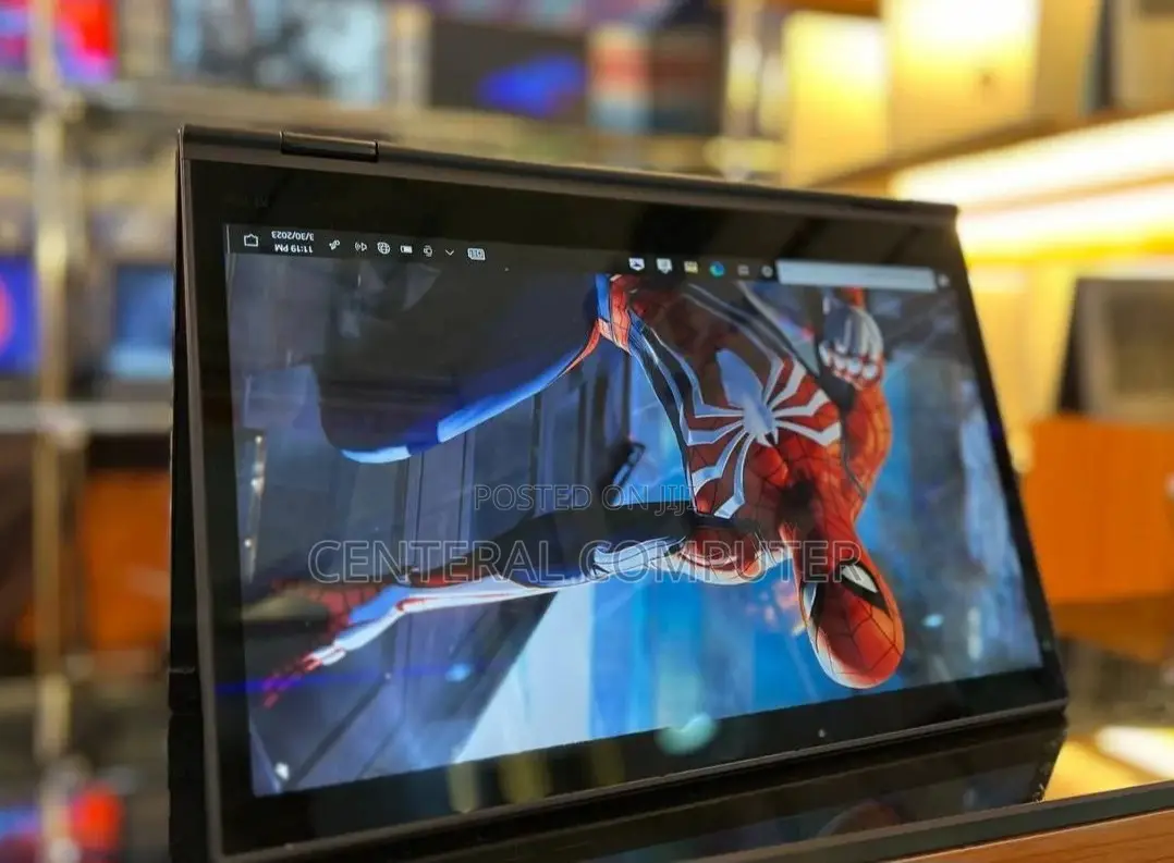 New Laptop Lenovo Yoga 710 16GB Intel Core I7 SSD 512GB