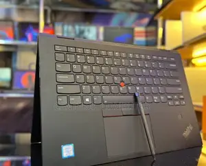 New Laptop Lenovo Yoga 710 16GB Intel Core I7 SSD 512GB