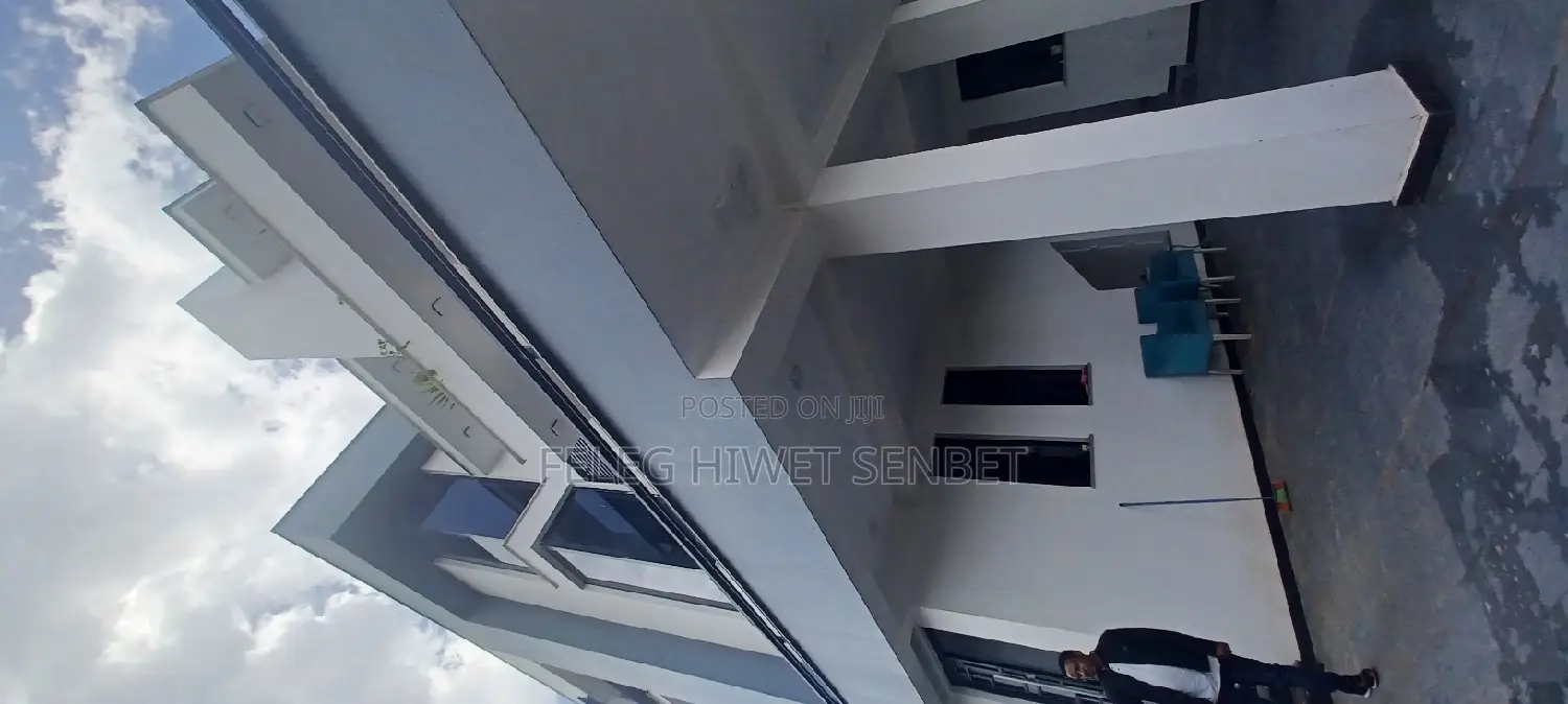 Furnished 6bdrm House in አአ, Bole for sale