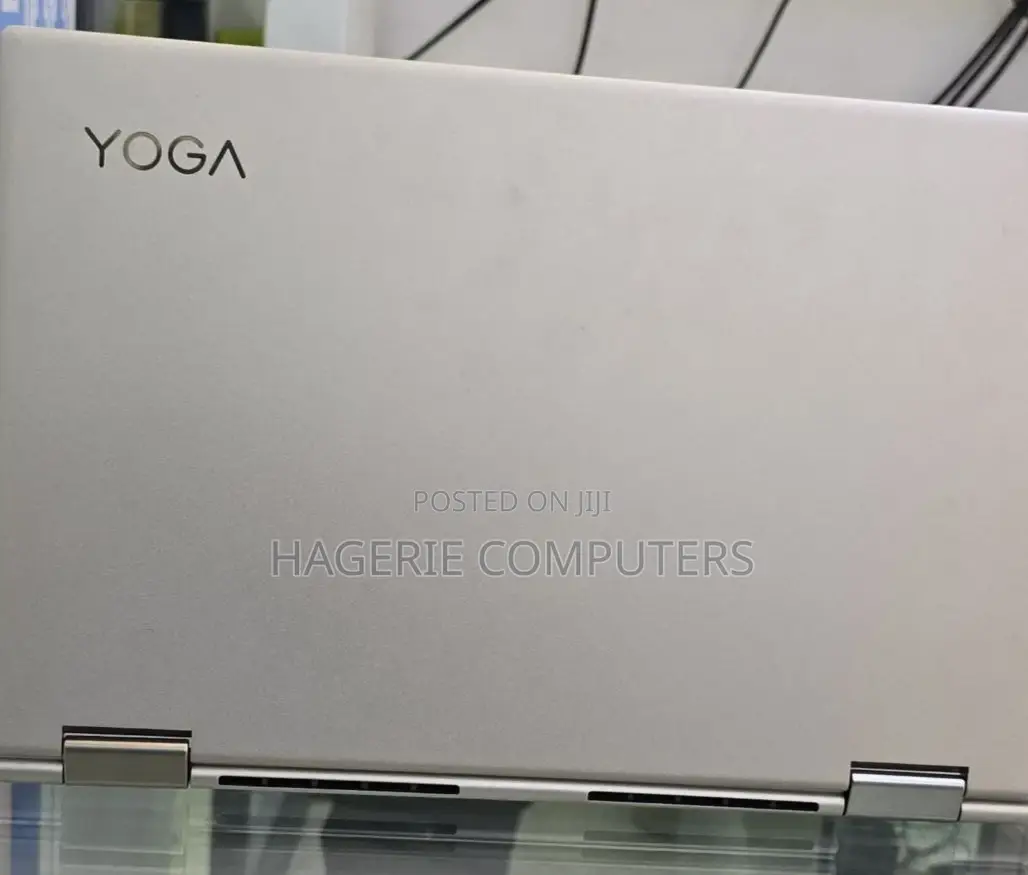 New Laptop Lenovo Yoga 710 12GB Intel Core I7 SSD 512GB