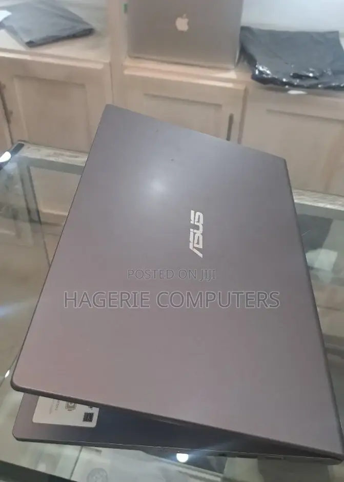 New Laptop Asus VivoBook E403NA 8GB Intel Core I3 SSD 256GB