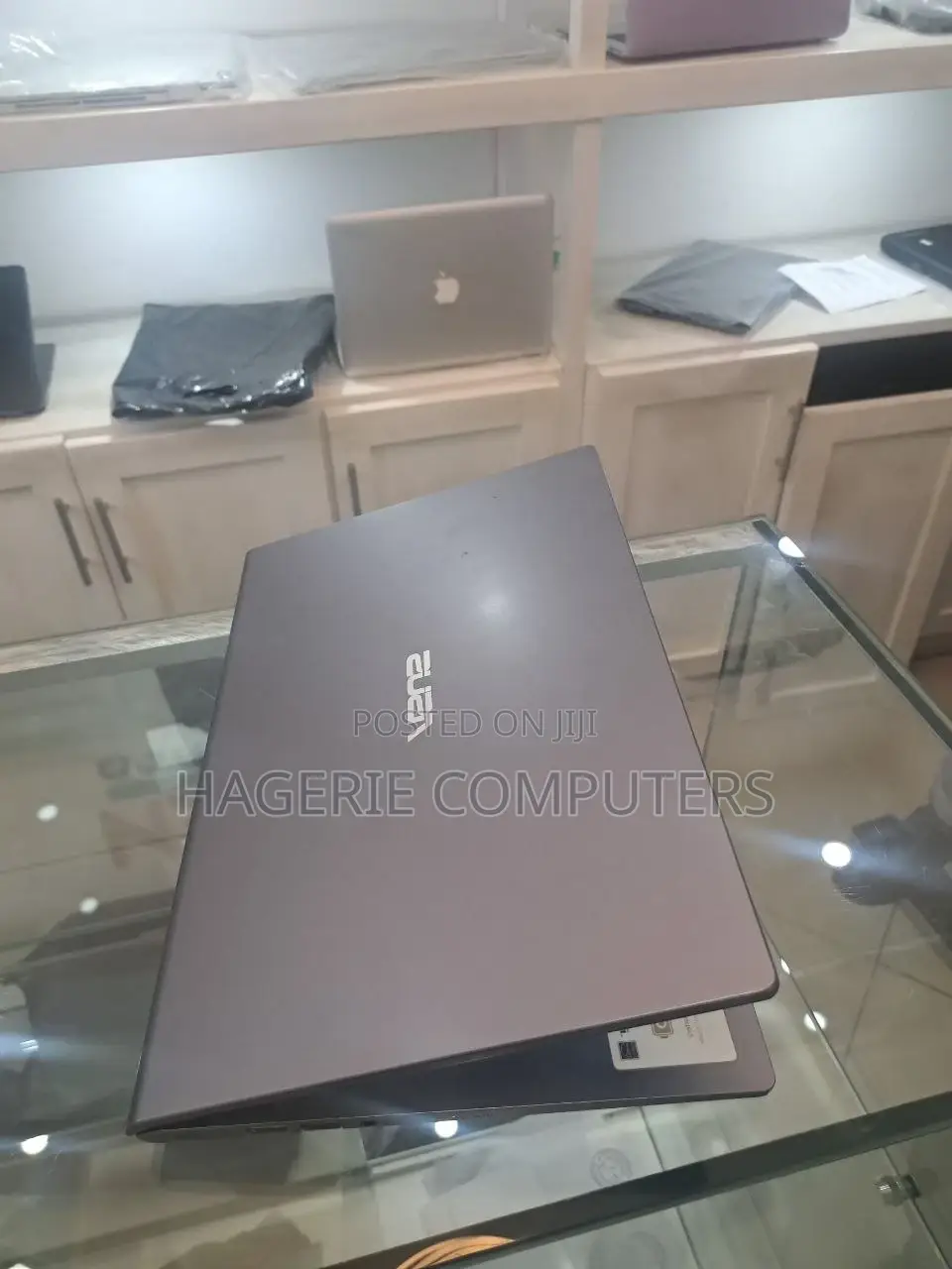 New Laptop Asus VivoBook E403NA 8GB Intel Core I3 SSD 256GB