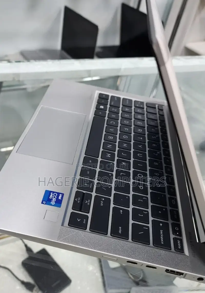 New Laptop HP EliteBook 830 16GB Intel Core I7 SSD 1T