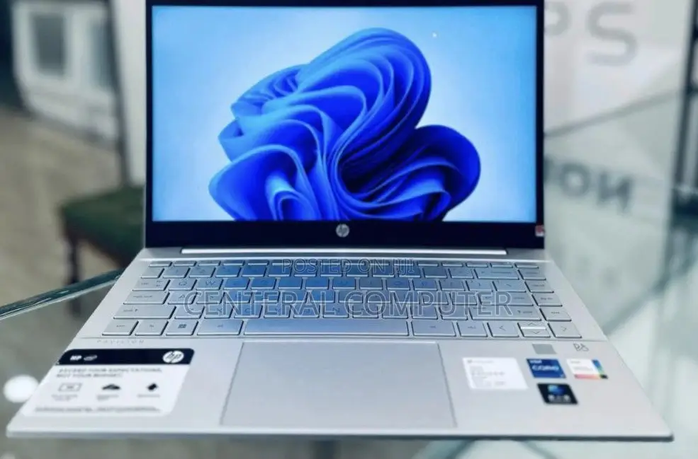 New Laptop HP 16GB Intel Core I7 SSD 512GB