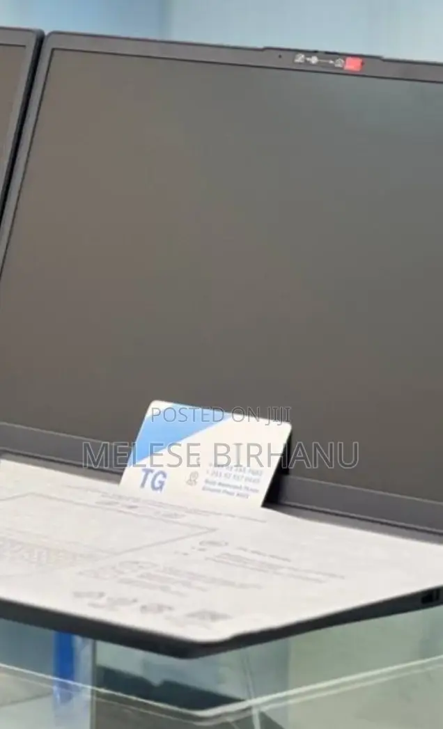 New Laptop Lenovo V15 8GB AMD Ryzen 3 SSD 256GB
