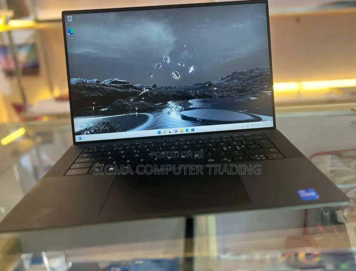 New Laptop Dell XPS 15 16GB Intel Core I7 SSD 512GB