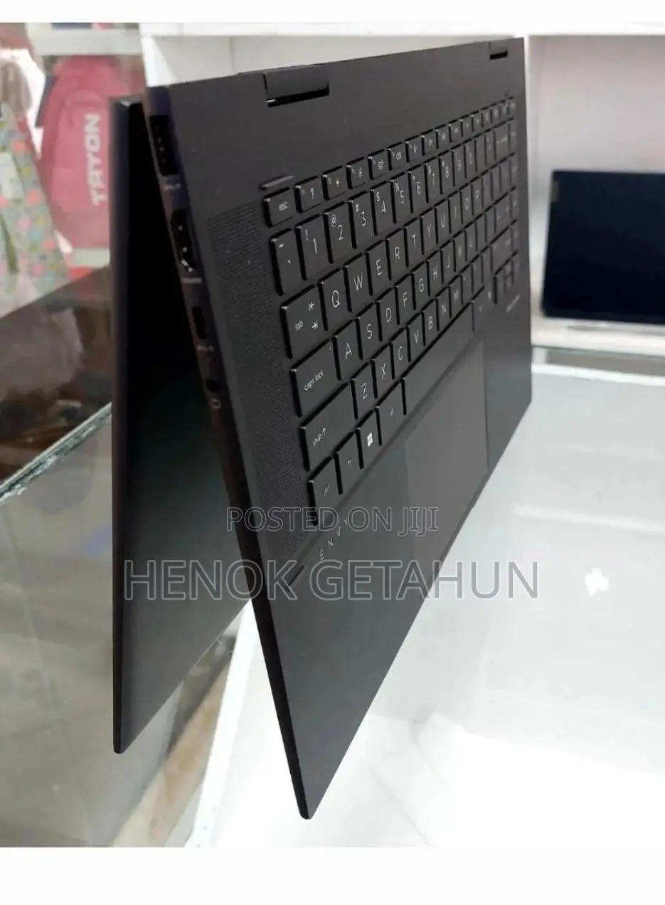 New Laptop HP Envy X360 16GB AMD Ryzen 5 SSD 512GB