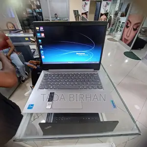 Photo - New Laptop Lenovo Ideapad 3 8GB Intel Core I3 SSD 512GB