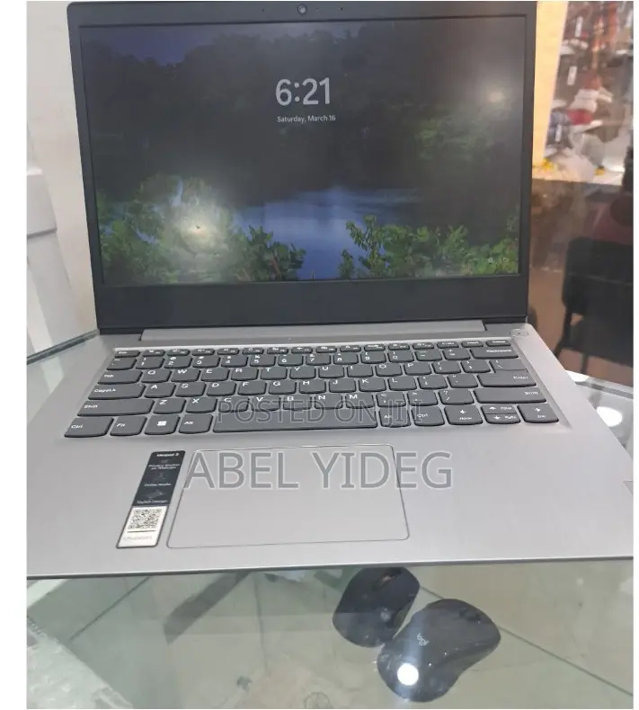 New Laptop Lenovo Ideapad 3 8GB Intel Core I3 SSD 256GB