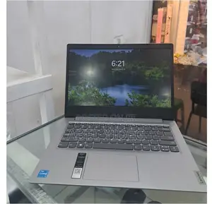 New Laptop Lenovo Ideapad 3 8GB Intel Core I3 SSD 256GB