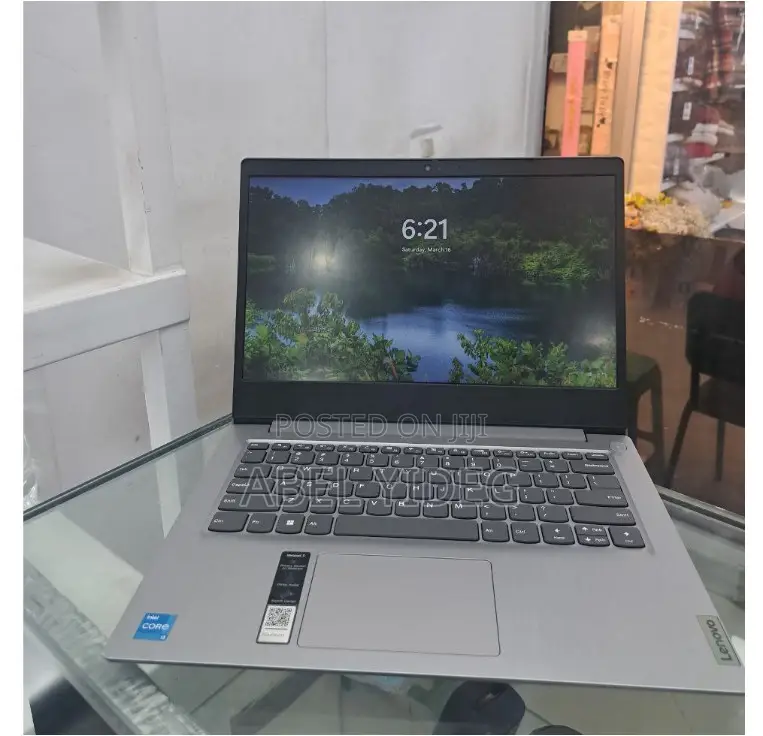 New Laptop Lenovo Ideapad 3 8GB Intel Core I3 SSD 256GB