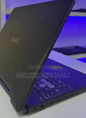 New Laptop Asus 8GB AMD Ryzen 5 SSD 512GB