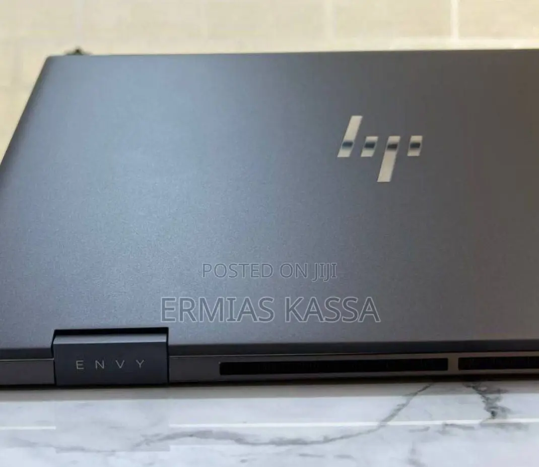New Laptop HP Envy X360 8GB AMD Ryzen 5 SSD 512GB
