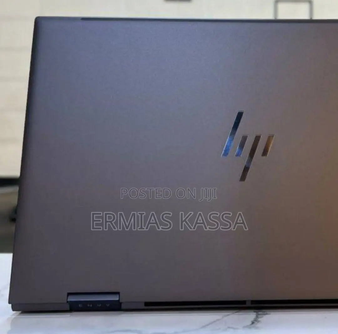 New Laptop HP Envy X360 8GB AMD Ryzen 5 SSD 512GB