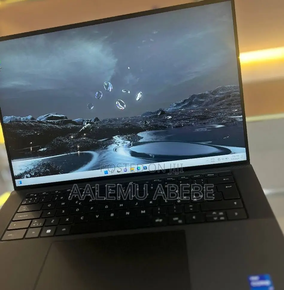 New Laptop Dell XPS 15 16GB Intel Core I7 SSD 512GB